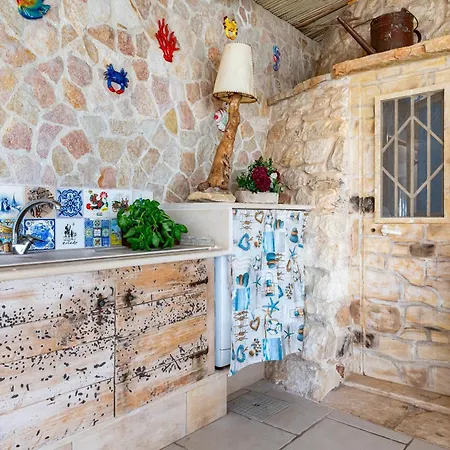 Il Trullo Al Mare -trullo By The Sea- Pool & Molfetta